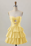 Laranja Strapless Tiered Uma linha cortada Homecoming Dress com frisos