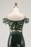 Vestido de Baile longo Verde Escuro Brilhante Ombros à Vista e Lantejoulas