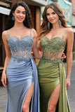 Vestido de Baile Longo Alças Finas Prata Apliques com Faixa