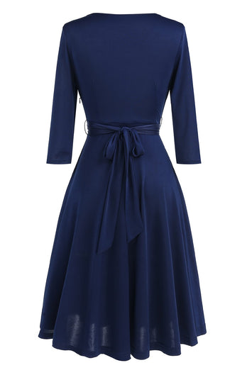 Vestido preto vintage de 1950 com faixa