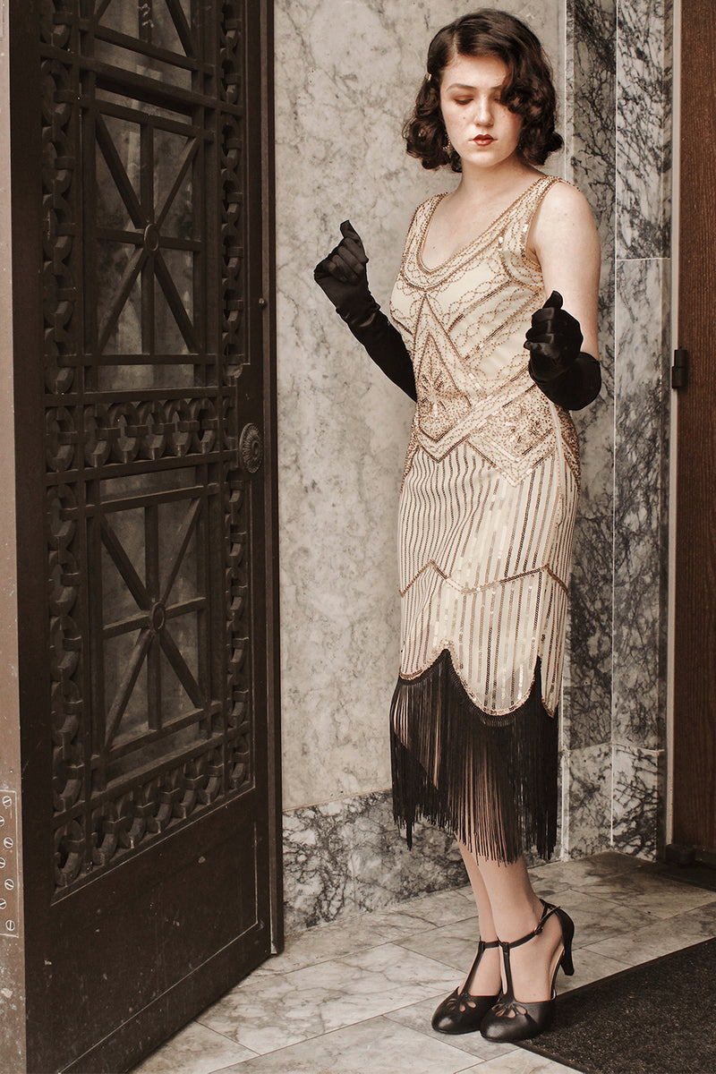 Carregar imagem no visualizador da galeria, Champagne V Neck Backless Sequin Fringe Flapper Dress