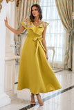 Vestido de baile longo amarelo com bordado