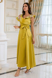Vestido de baile longo amarelo com bordado
