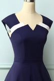 Vestido assimétrico dos anos 50 do pescoço da marinha