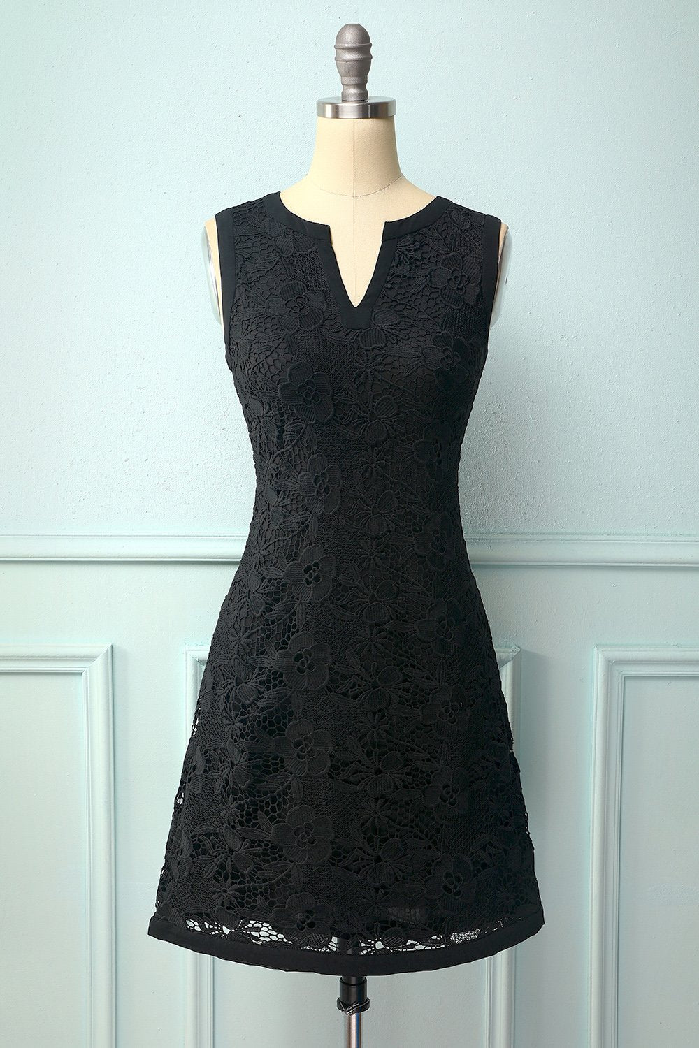 Vestido de renda floral preto
