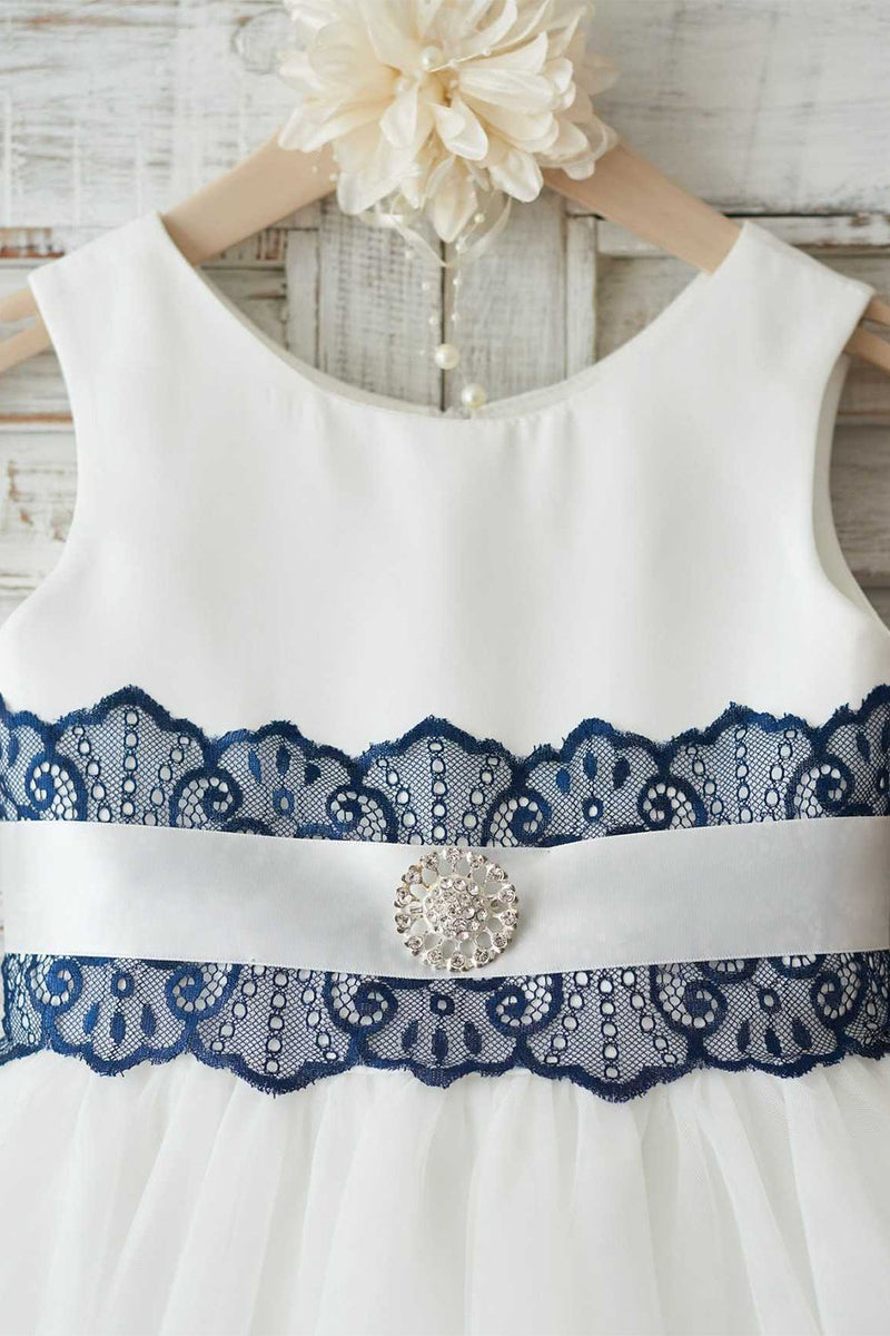 Carregar imagem no visualizador da galeria, Vestido de flor branca de pescoço redondo azul com renda