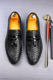 Sapatos masculinos de couro franja preta