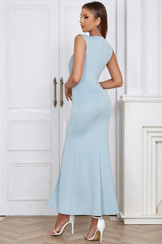 Vestido de cocktail longo sem mangas azul claro com fenda