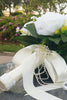 Carregar imagem no visualizador da galeria, Bouquet de dama de honra rosa branca