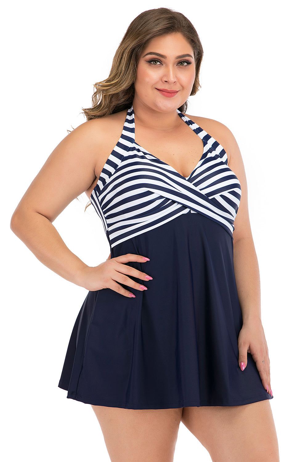 Roupa de banho preta e branca às riscas pretas e brancas