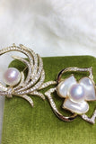 Broche Branco Rhinestone & Pearls