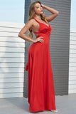 Um spaghetti de linha tiras vermelho longo vestido de baile com Cruz De Criss