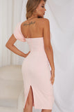 Vestido de coquetel de bodycon de ombro rosa de um ombro com folhos