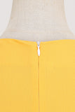 Vestido retro estilo amarelo de 1950 com buraco de fechadura