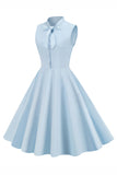 Botões de inteligência de vestido azul azul claro dos anos 50