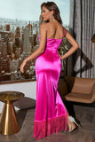 Fuchsia Satin One Shoulder Vestido de baile com franjas