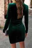 Vestido de festa de férias de veludo verde escuro com mangas compridas