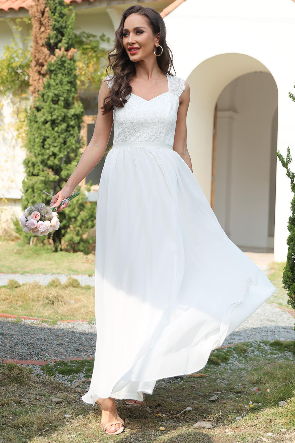 Vestido de renda comprida branca