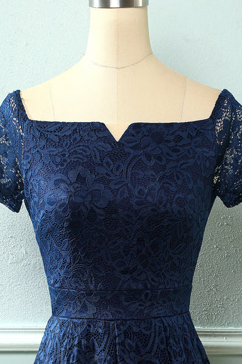 Marinha fora do vestido de renda do ombro
