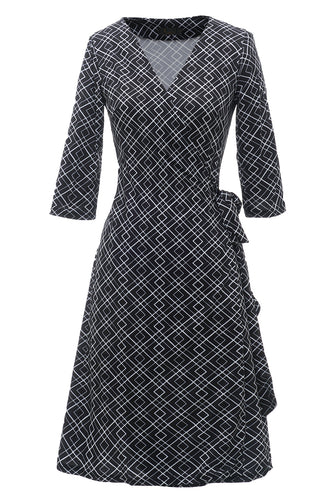 Vestido de embrulho de convidado de casamento impresso em geometria preta