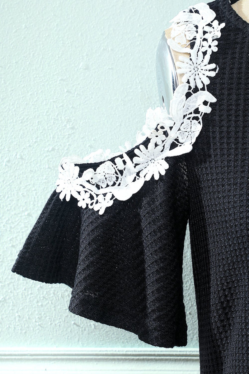 Carregar imagem no visualizador da galeria, Vestido de malha de ombro frio preto com apliques