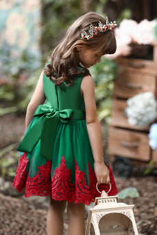 Vestido de menina flor verde e vermelha com lantejoula