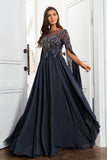 Lindo um vestido de mãe cinza escuro da linha com apliques