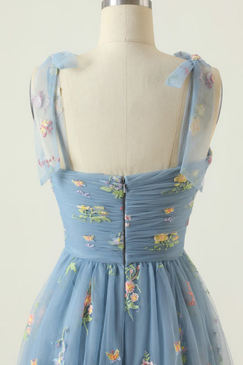 Vestido de baile azul azul cinza com bordado