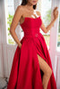 Carregar imagem no visualizador da galeria, Um vestido de baile vermelho sem alças sem alças com frente dividida