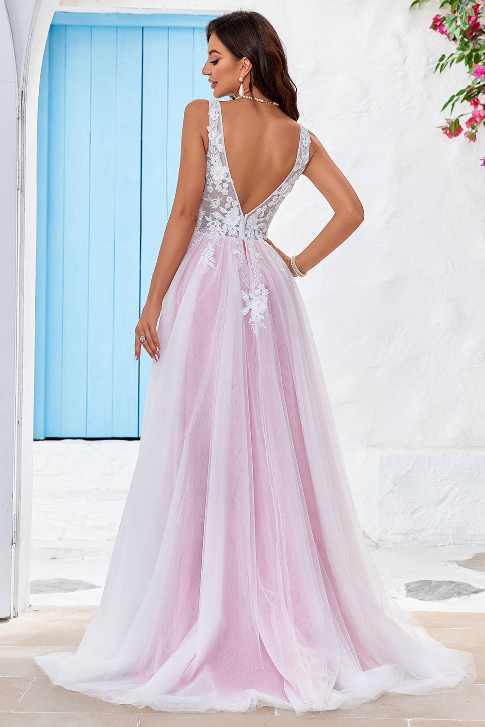 Charmoso A Line V-Neck Rosa Tulle Varredura Trem Vestido de Noiva com Apliques