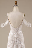Vestido de noiva de renda de marfim com franjas