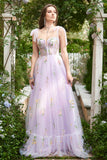 Vestido de baile com bordado lilás