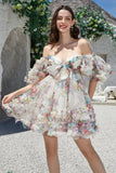 Trendy A Line Ivory Floral Printed Short Tulle Homecoming Dress com mangas curtas