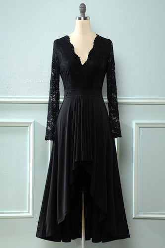 Vestido de renda de mangas compridas pretas