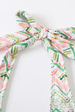 Green Halter empurra para cima um pedaço de fatos de banho