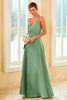 Carregar imagem no visualizador da galeria, Vestido de dama de honra verde verde claro com fenda