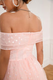 Vestido de baile de corações de ombro rosa fora do ombro