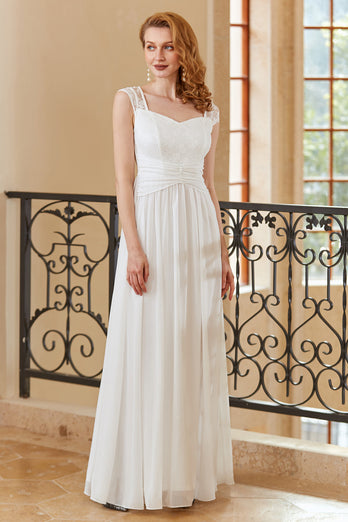Elegante um vestido de renda comprida branca de linha
