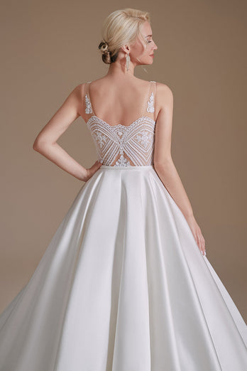 Vestido de noiva de pescoço em V-line branco com renda