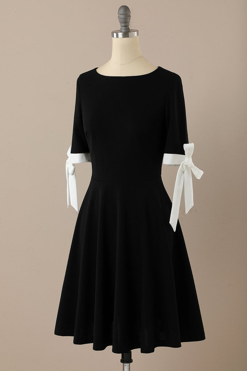 Carregar imagem no visualizador da galeria, Vestido de balanço de estilo retro preto de 1950